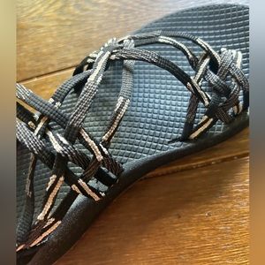 Chaco classic sandal w/toe loop W10 Reg $100
